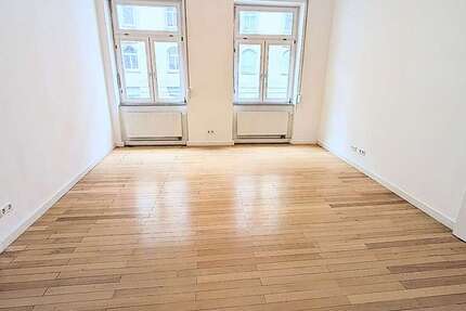 Wohnung Stuttgart Stuttgart-West - 3 Zimmer, 107 m&sup2;, 1.815&euro; | Angebot:23785233