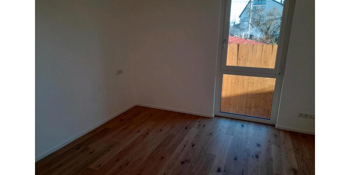 Etagenwohnung Walddorfhäslach - 2 Zimmer, 65 m&sup2;, 900&euro; | Angebot:25959563