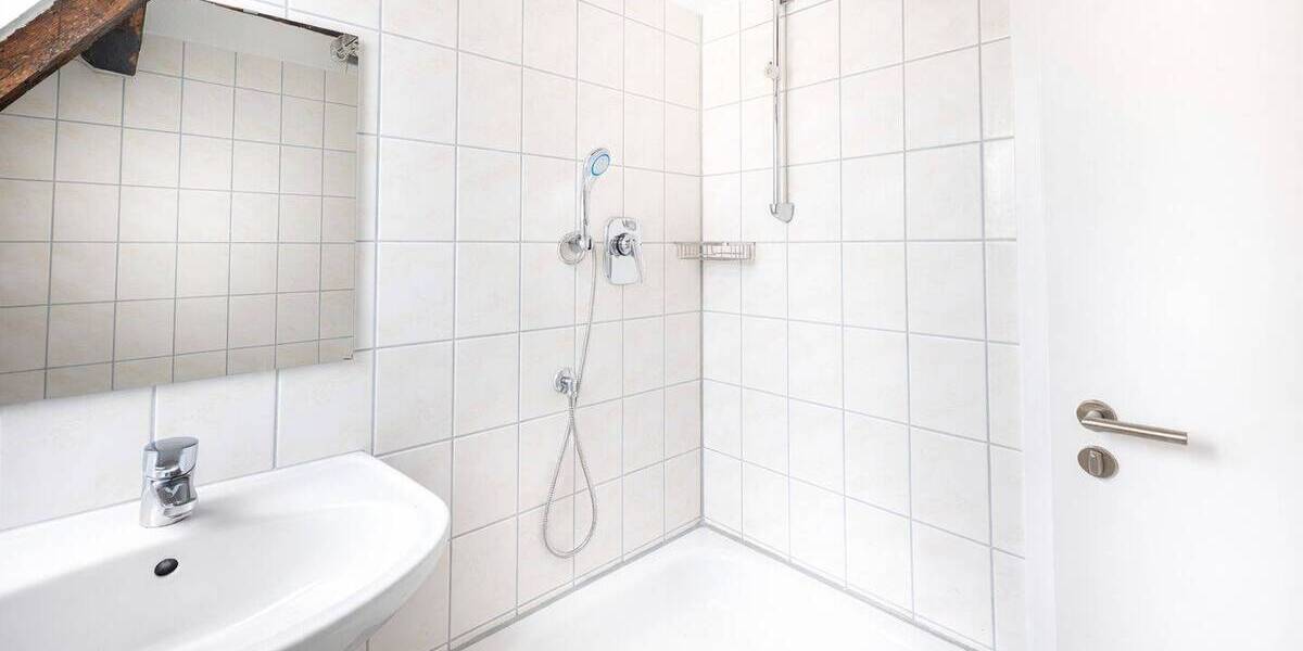 Doppelhaushälfte Stuttgart Degerloch - 6 Zimmer, 97 m&sup2;, 350.000&euro; | Angebot:26569595