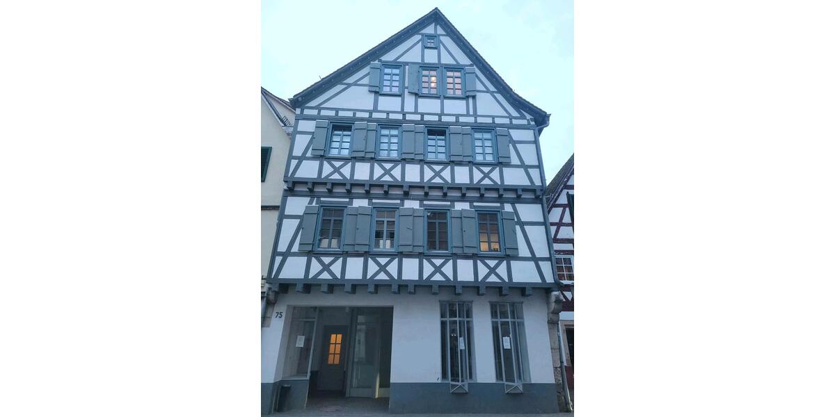 Dachgeschoßwohnung Rottenburg am Neckar - 2 Zimmer, 65 m&sup2;, 269.000&euro; | Angebot:27096426