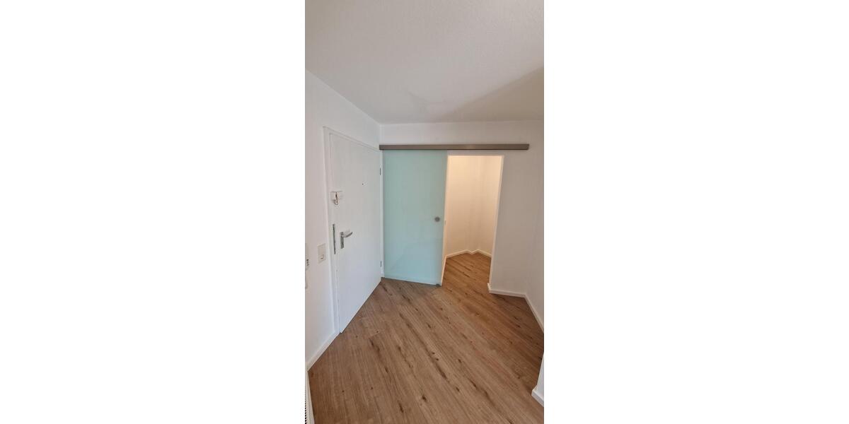 Hochparterre Metzingen - 3 Zimmer, 78 m&sup2;, 1.300&euro; | Angebot:25844597
