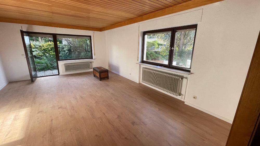 Mehrfamilienhaus, Wohnhaus Weil der Stadt - 6 Zimmer, 132 m&sup2;, 2.300&euro; | Angebot:25690065