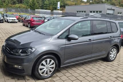 VW Touran 203.000 km 12.990 &euro; Horb-Mühringen 72160