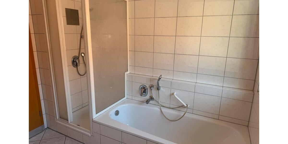 Etagenwohnung Burladingen - 4.5 Zimmer, 90 m&sup2;, 1.280&euro; | Angebot:26133493