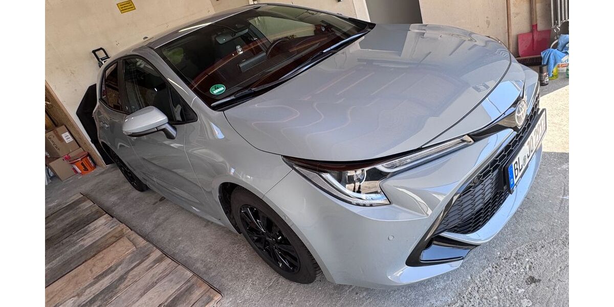 Toyota Corolla 27.661 km 22.499 &euro; Rangendingen 72414