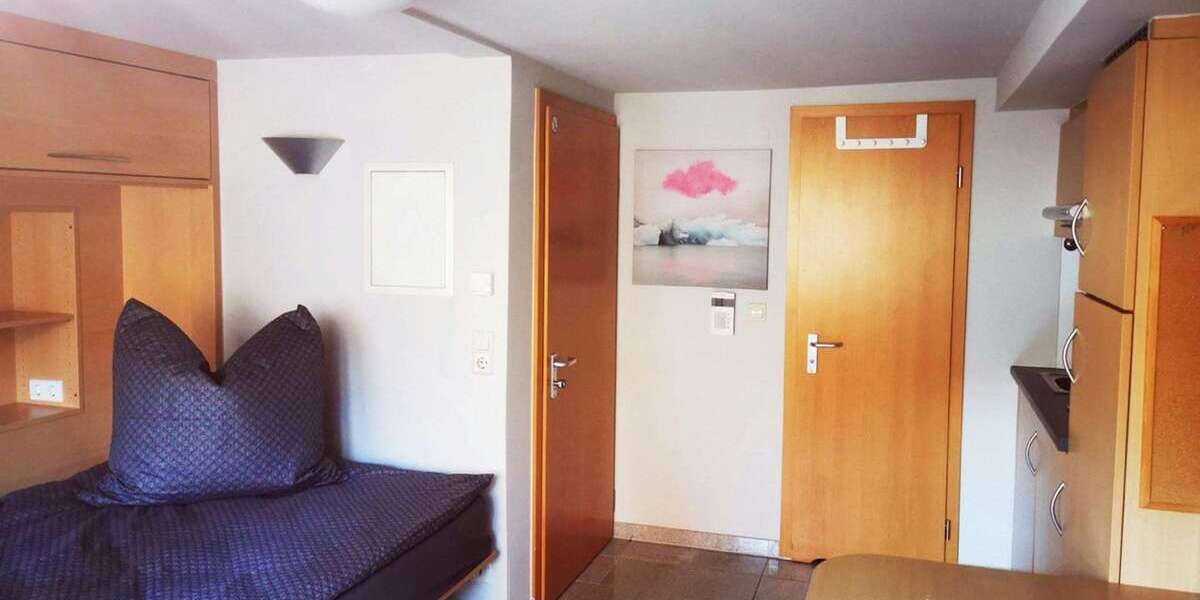 Zimmer Stuttgart Stuttgart-Mitte - 1 Zimmer, 1.300&euro; | Angebot:25270039
