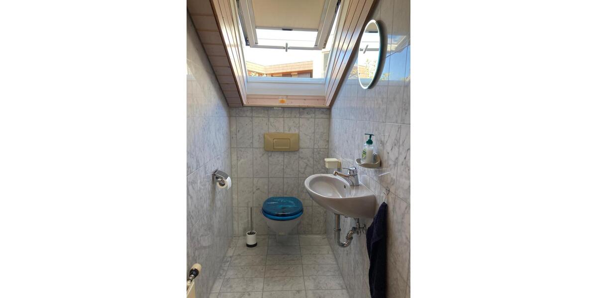 Dachgeschoßwohnung Reutlingen Altenburg - 3 Zimmer, 68 m&sup2;, 850&euro; | Angebot:26238416