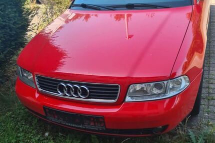 Audi A4 270.000 km 800 &euro; Nebringen 71126