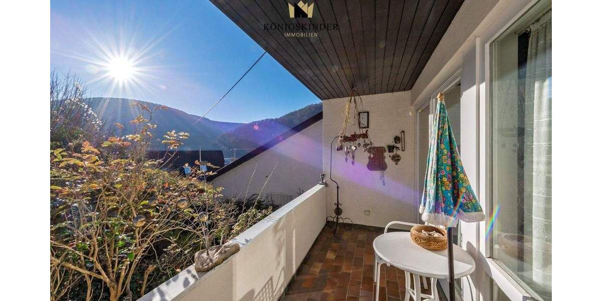 Einfamilienhaus Bad Urach - 6 Zimmer, 182 m&sup2;, 395.000&euro; | Angebot:25669344