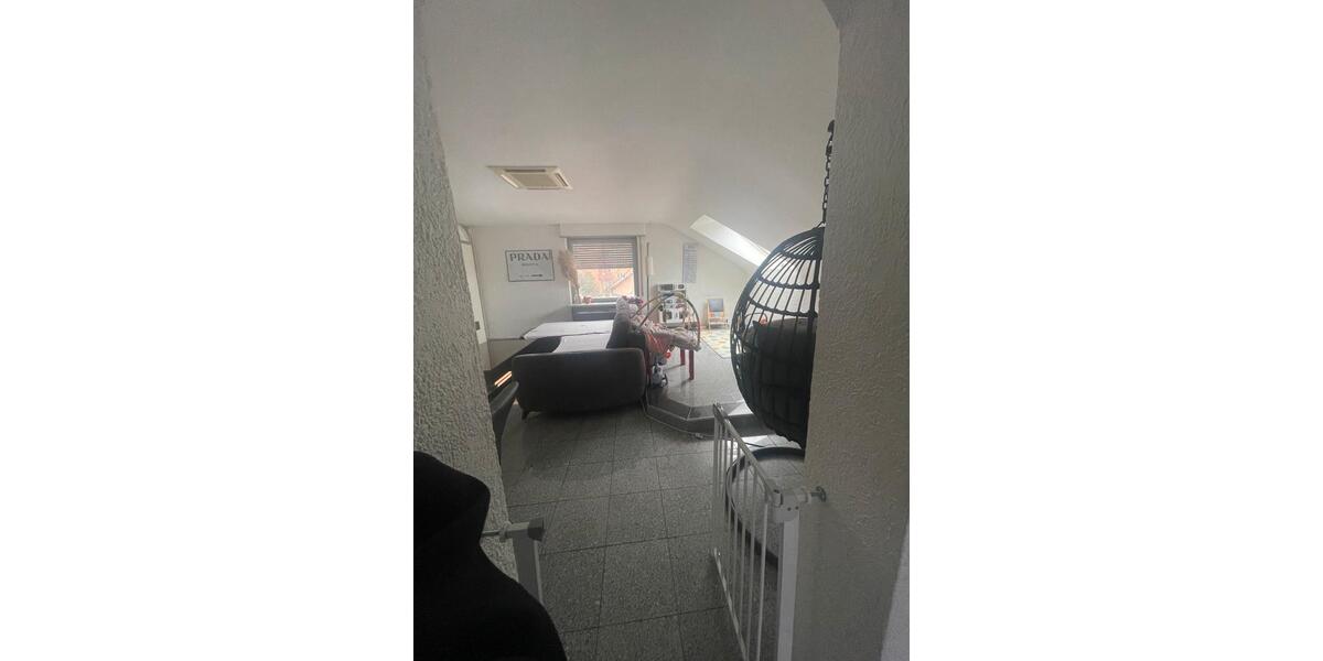 Dachgeschoßwohnung Stuttgart Stuttgart-Süd - 2 Zimmer, 63 m&sup2;, 975&euro; | Angebot:25098826