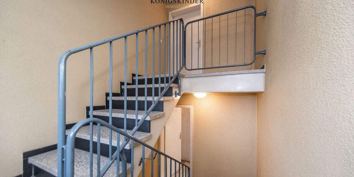 Mehrfamilienhaus, Wohnhaus Stuttgart Vaihingen Dürrlewang - 6 Zimmer, 149 m&sup2;, 830.000&euro; | Angebot:25680007