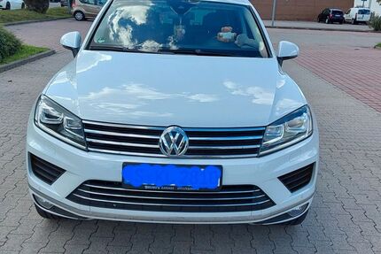 VW Touareg 137.600 km 21.600 &euro; Stuttgart 70435