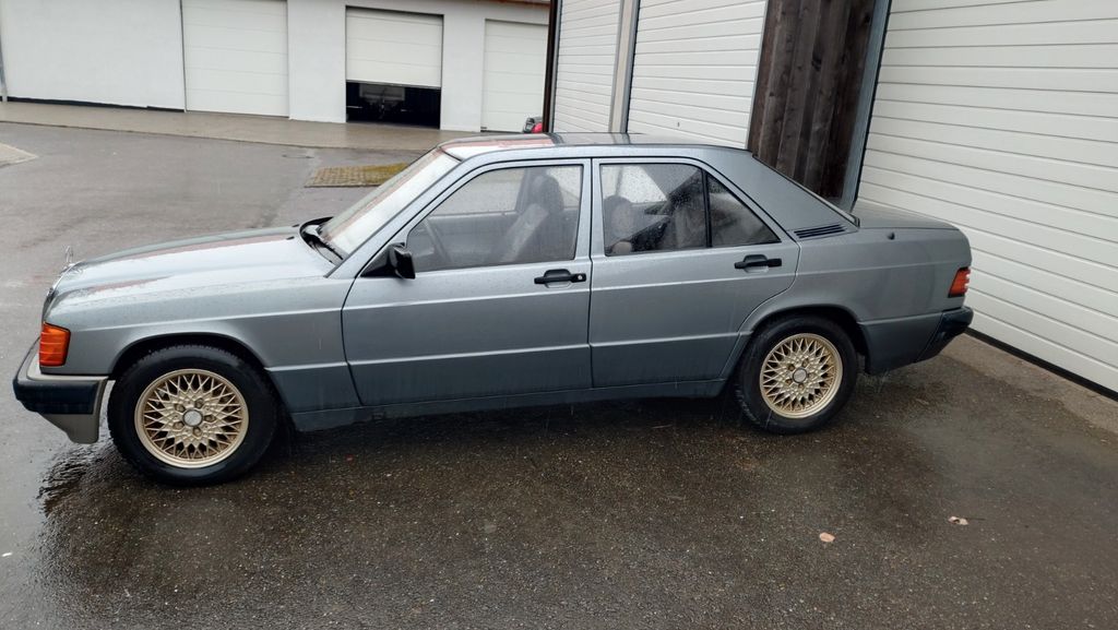 Mercedes-Benz 190 180.000 km 5.999 &euro; Gäufelden 71126