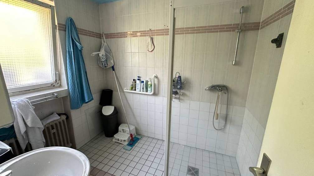 Mehrfamilienhaus, Wohnhaus Ostelsheim - 9 Zimmer, 210 m&sup2;, 649.000&euro; | Angebot:25737007