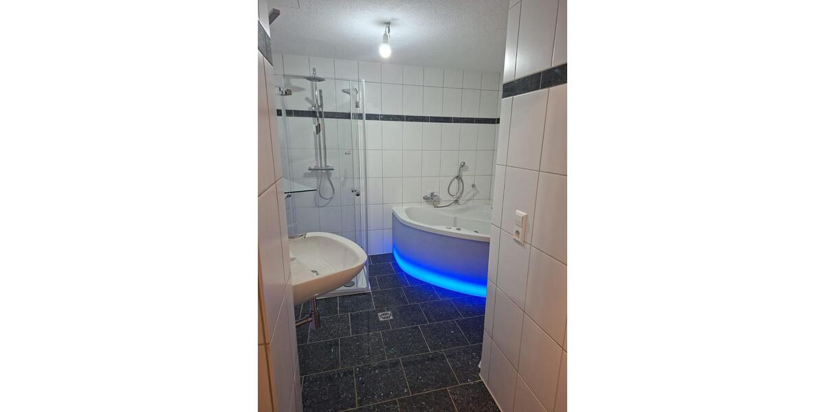 Erdgeschoßwohnung Rottenburg am Neckar - 4 Zimmer, 110 m&sup2;, 320.000&euro; | Angebot:25172685