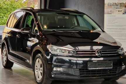 VW Touran 299.730 km 13.990 &euro; Gäufelden 71126