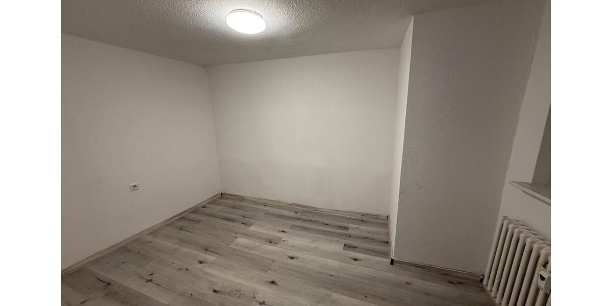 Etagenwohnung Reutlingen - 2 Zimmer, 84 m&sup2;, 600&euro; | Angebot:26024488