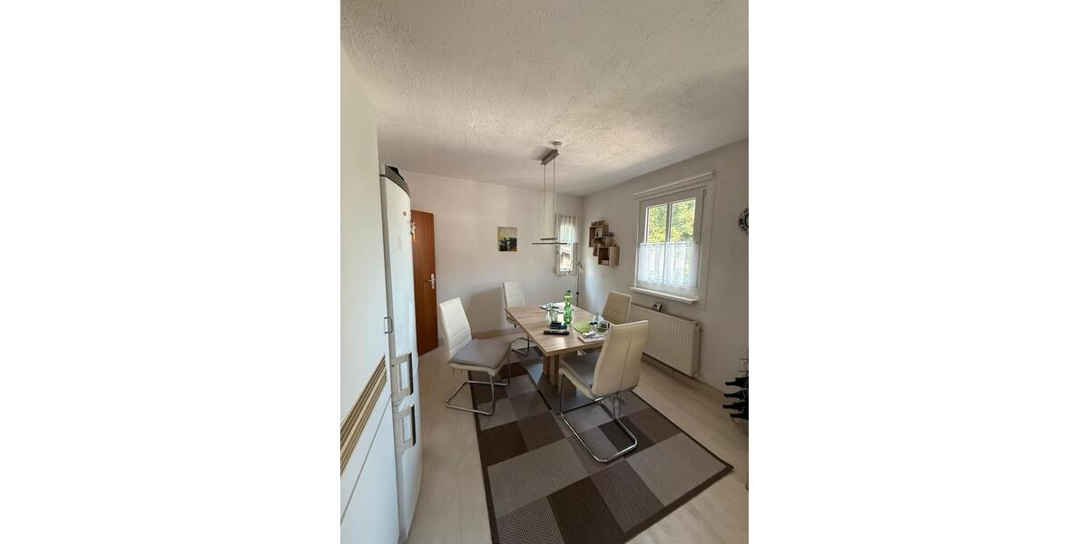 Etagenwohnung Stuttgart Hedelfingen - 3 Zimmer, 90 m&sup2;, 1.500&euro; | Angebot:25924875