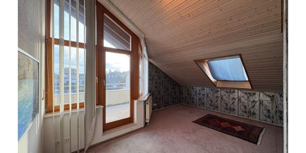 Einfamilienhaus Herrenberg - 8 Zimmer, 216 m&sup2;, 985.000&euro; | Angebot:25748797