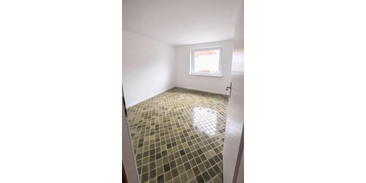 Doppelhaushälfte Holzgerlingen - 6 Zimmer, 178 m&sup2;, 3.000&euro; | Angebot:25519426