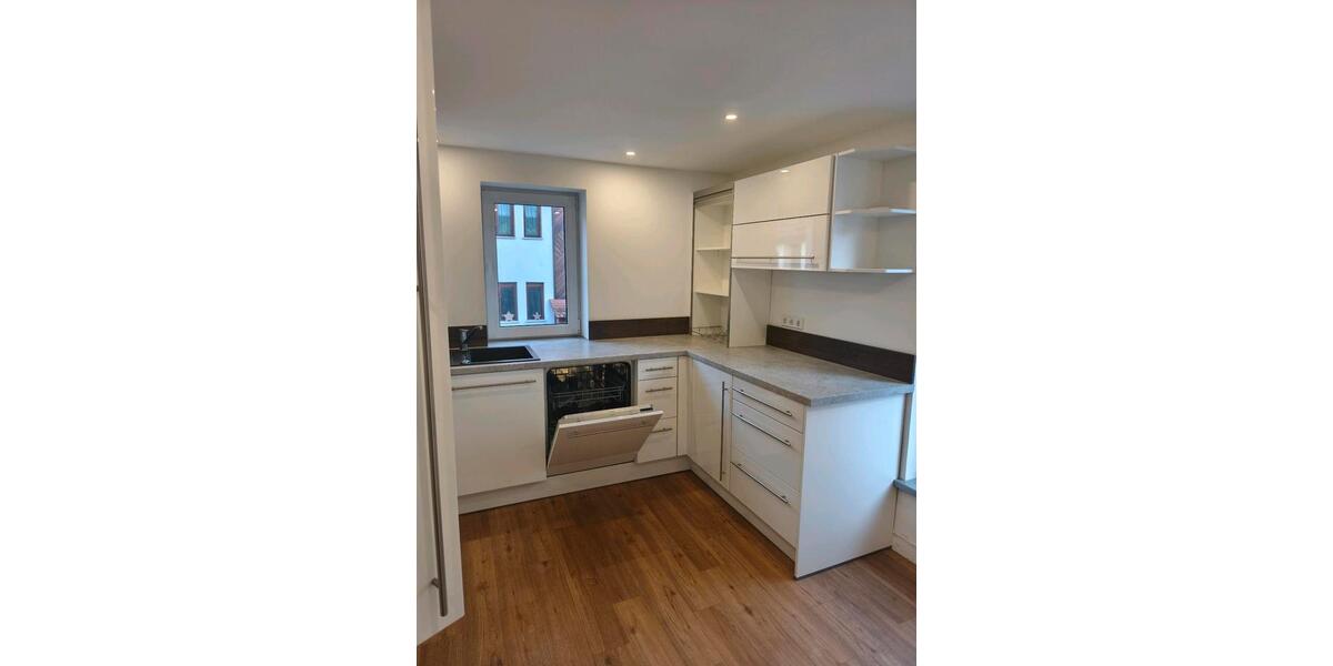 Etagenwohnung Weil der Stadt - 4 Zimmer, 140 m&sup2;, 1.900&euro; | Angebot:25057532