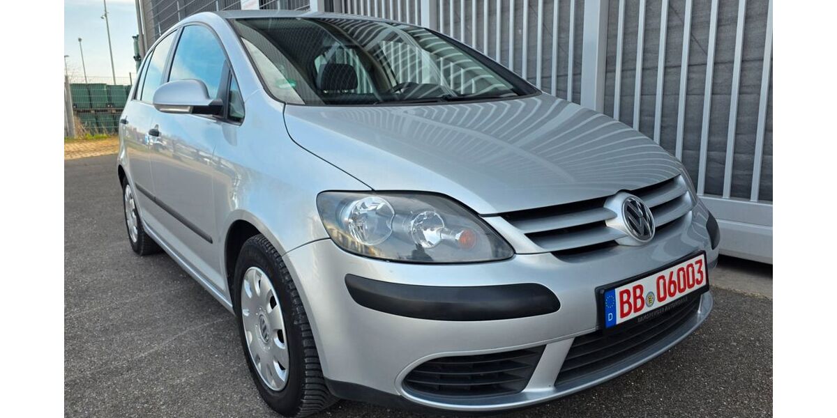 VW Golf 122.000 km 5.500 &euro; Holzgerlingen 71088