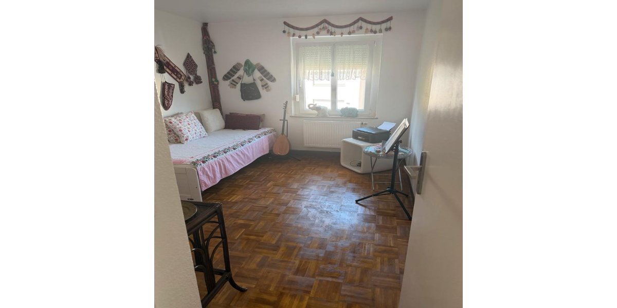 Etagenwohnung Nürtingen - 4 Zimmer, 84 m&sup2;, 360.000&euro; | Angebot:27168908