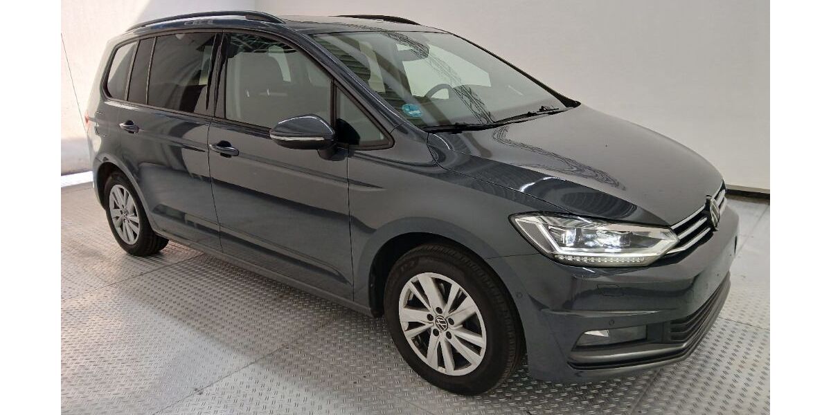 VW Touran 59.200 km 30.999 &euro; Hechingen 72379
