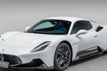 Maserati MC20 2.200 km 229.890 &euro; Böblingen 71034