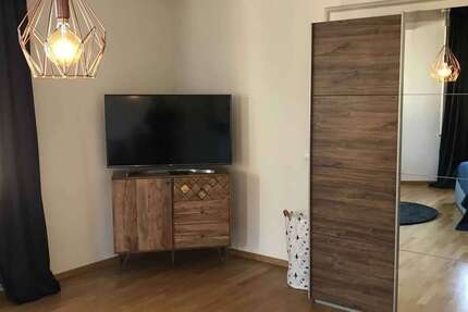 Zimmer Stuttgart Hölderlinplatz - 635&euro; | Angebot:25936709