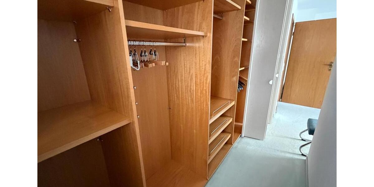 Doppelhaushälfte Sindelfingen Sindelfingen (Stadt) - 6 Zimmer, 240 m&sup2;, 2.650&euro; | Angebot:25975647