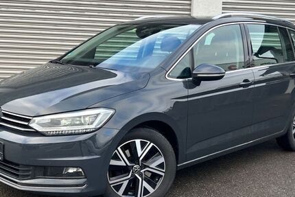 VW Touran 182.210 km 17.900 &euro; Hildrizhausen /Stuttgart 71157