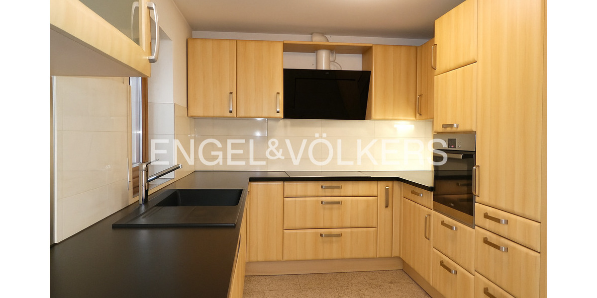 Einfamilienhaus Rottenburg am Neckar Oberndorf - 9 Zimmer, 223 m&sup2;, 750.000&euro; | Angebot:25682858