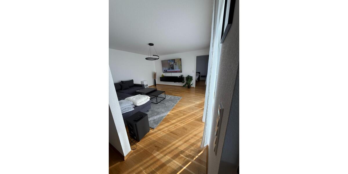 Erdgeschoßwohnung Nürtingen - 2.5 Zimmer, 99 m&sup2;, 1.300&euro; | Angebot:25945896