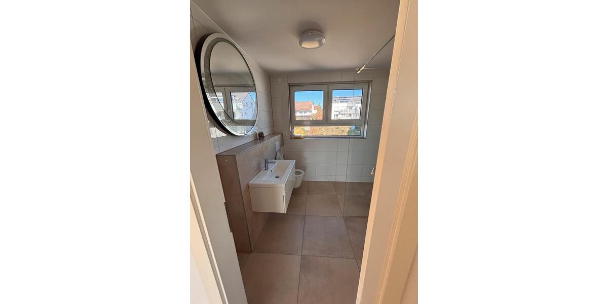 Dachgeschoßwohnung Sindelfingen Darmsheim - 2.5 Zimmer, 73 m&sup2;, 1.200&euro; | Angebot:25292934