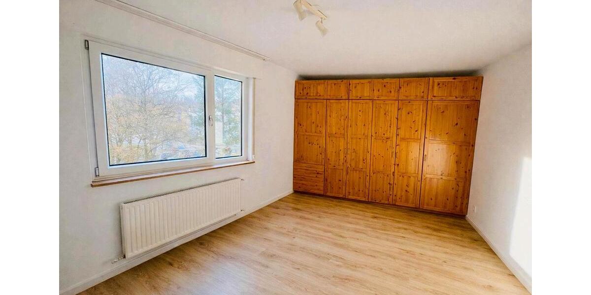 Hochparterre Böblingen - 3 Zimmer, 94 m&sup2;, 1.150&euro; | Angebot:25319665