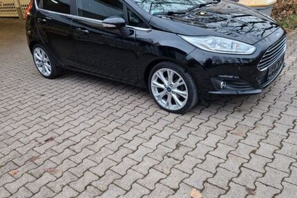 Ford Fiesta 133.000 km 8.450 &euro; Böblingen 71032