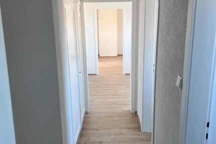 Wohnung Stuttgart Mühlhausen - 3 Zimmer, 50 m&sup2;, 1.100&euro; | Angebot:25381702