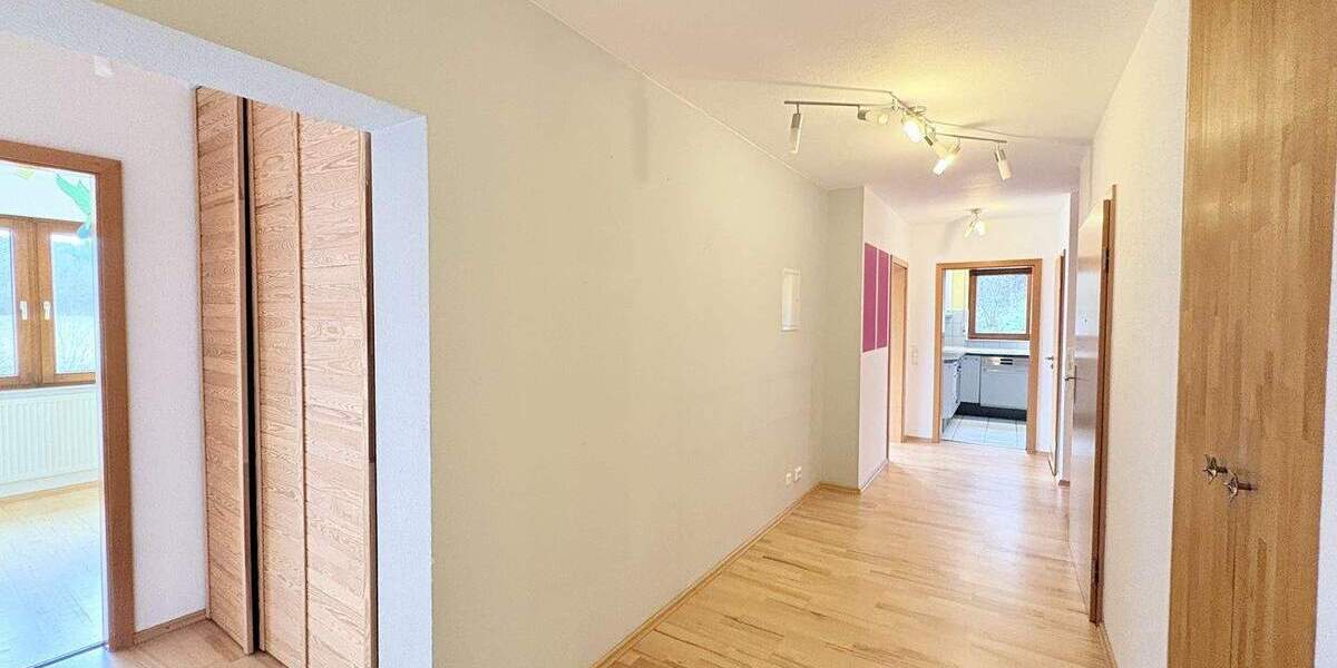 Etagenwohnung Weil im Schönbuch - 4 Zimmer, 111 m&sup2;, 395.000&euro; | Angebot:25780791