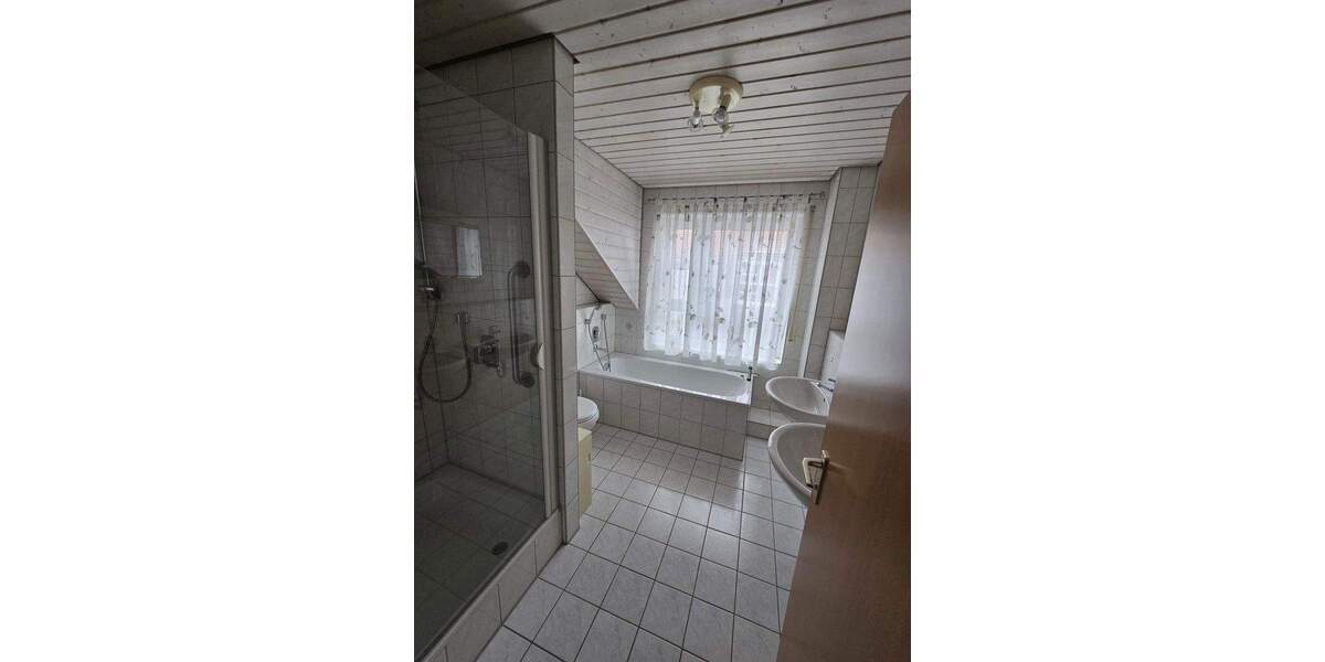 Reihenmittelhaus Gäufelden-Öschelbronn Öschelbronn - 5 Zimmer, 110 m&sup2;, 482.000&euro; | Angebot:25784574