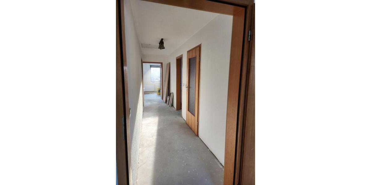 Dachgeschoßwohnung Rottenburg am Neckar - 3 Zimmer, 66 m&sup2;, 700&euro; | Angebot:25537873