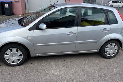 Ford Fiesta 141.200 km 2.100 &euro; Ostfildern 73760