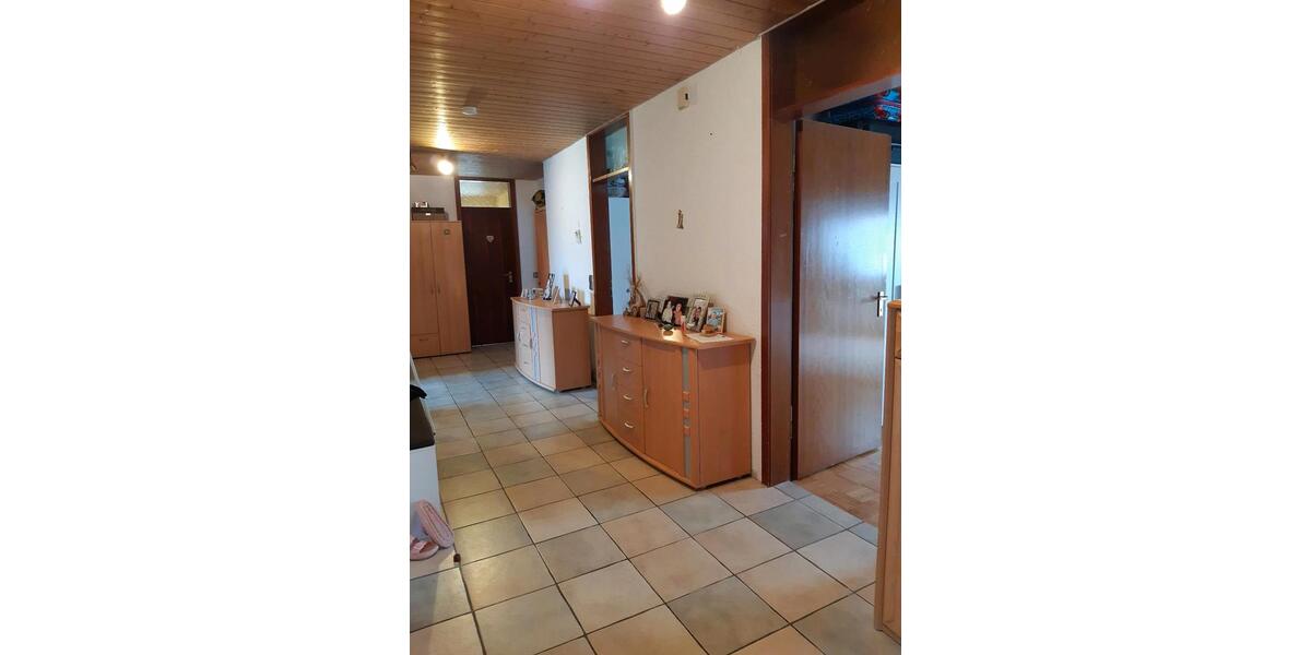 Dachgeschoßwohnung Walddorfhäslach - 5 Zimmer, 125 m&sup2;, 1.160&euro; | Angebot:25615150