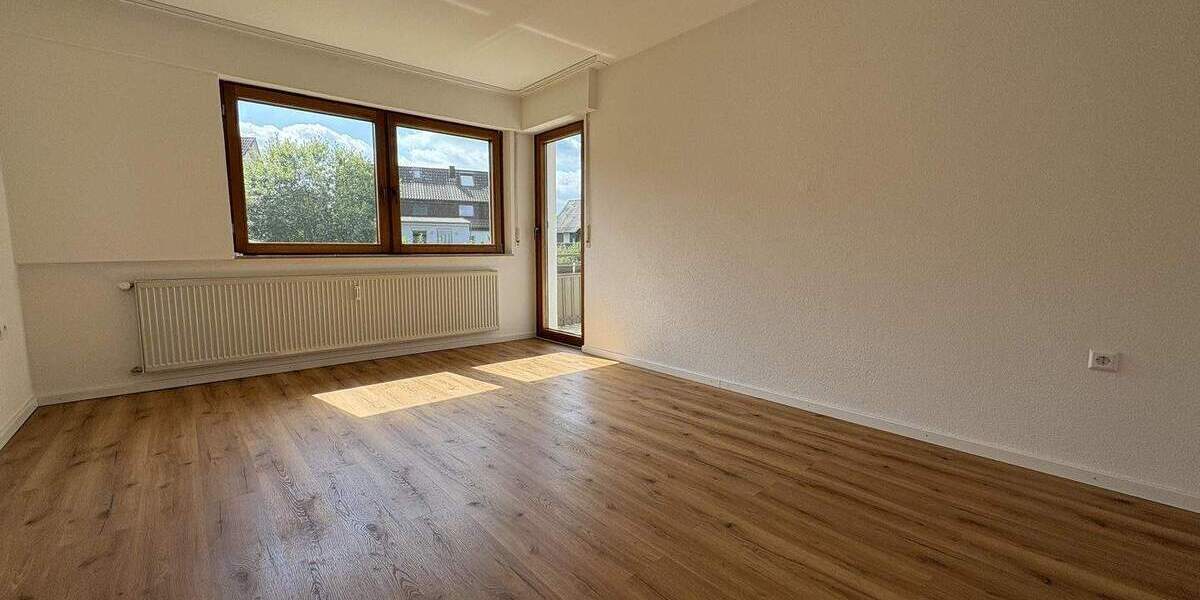 Mehrfamilienhaus, Wohnhaus Steinenbronn - 8 Zimmer, 155 m&sup2;, 690.000&euro; | Angebot:25748771