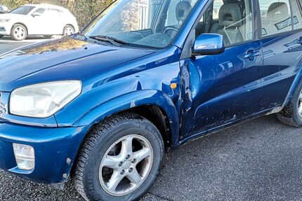 Toyota RAV 4 251.000 km 2.950 &euro; Ofterdingen 72131