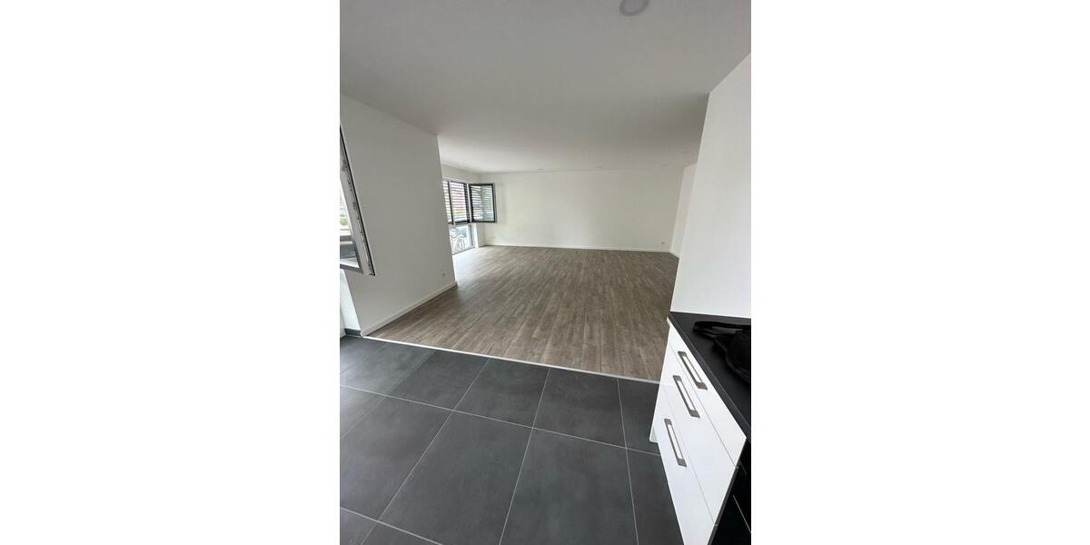 Etagenwohnung Eutingen im Gäu - 3 Zimmer, 93 m&sup2;, 1.000&euro; | Angebot:25046481