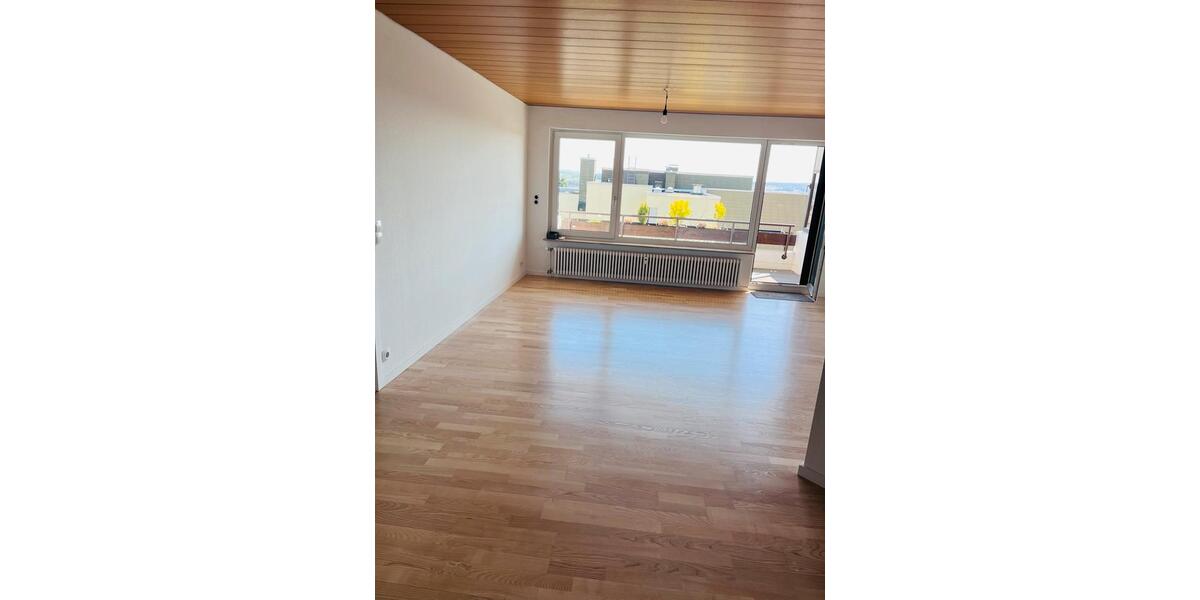 Etagenwohnung Schönaich - 3.5 Zimmer, 95 m&sup2;, 1.470&euro; | Angebot:26415175