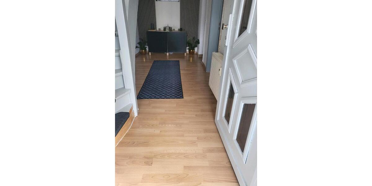 Doppelhaushälfte Engstingen - 4 Zimmer, 125 m&sup2;, 1.200&euro; | Angebot:26019663