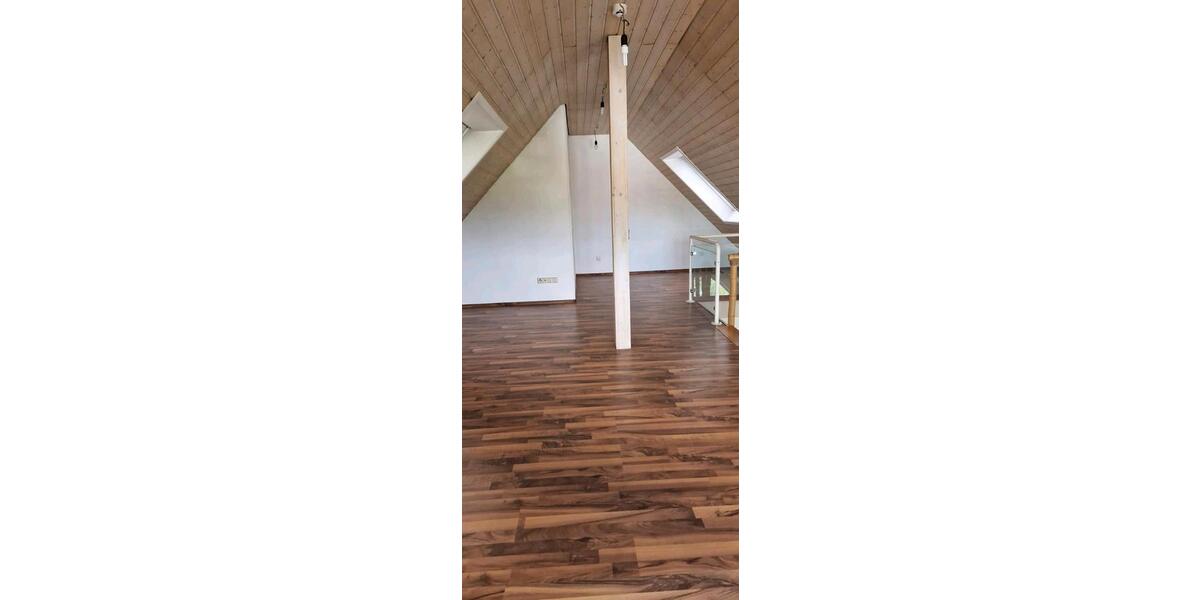 Dachgeschoßwohnung Ehningen - 3.5 Zimmer, 83 m&sup2;, 345.000&euro; | Angebot:27070252