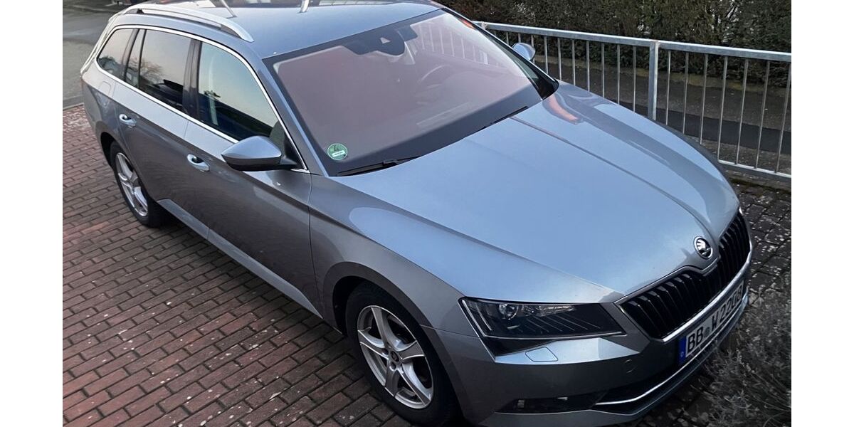 Skoda Superb 128.000 km 16.900 &euro; Aidlingen 71134